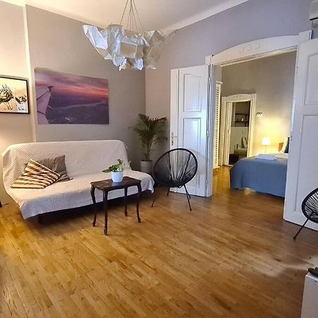 Your Royal 2 Bedroom City Center Stay Белград Экстерьер фото