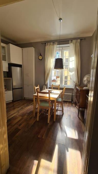 Your Royal 2 Bedroom City Center Stay Белград Экстерьер фото